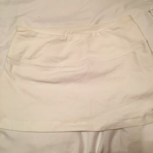 Lululemon tennis skirt white